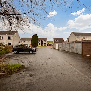 25 Glenavon Drive, Cairneyhill, KY12 8XQ