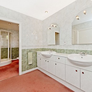 36 Charles Way, Limekilns, KY11 3LH