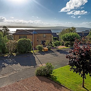 36 Charles Way, Limekilns, KY11 3LH
