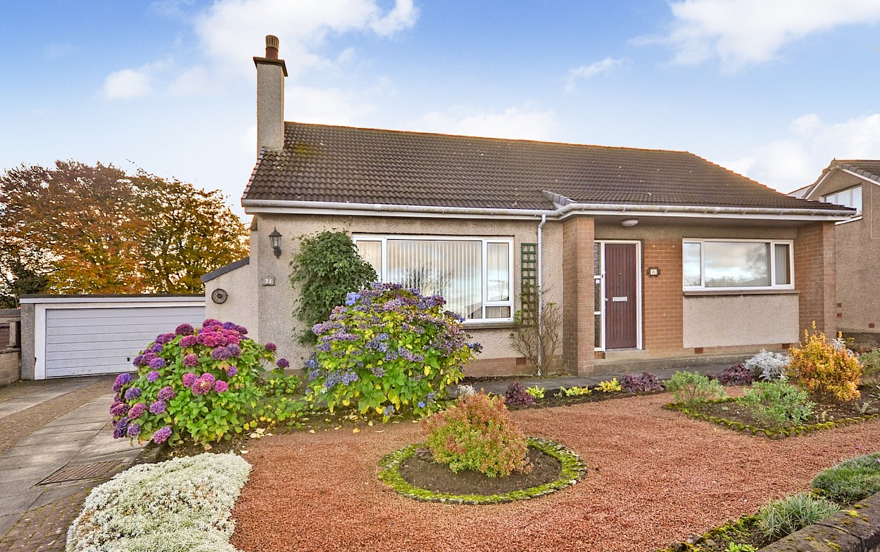 31 Glenfield Road, Cowdenbeath, KY4 9EP