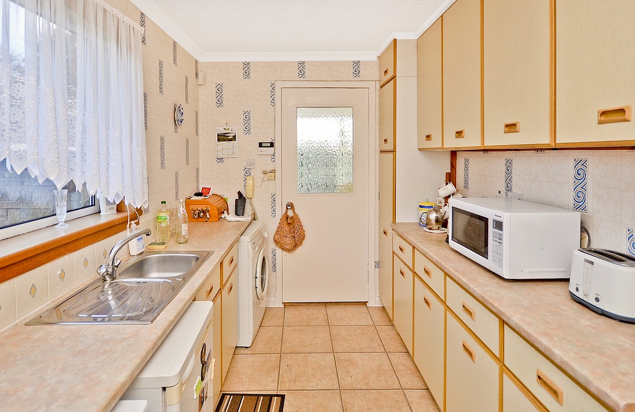 31 Glenfield Road, Cowdenbeath, KY4 9EP