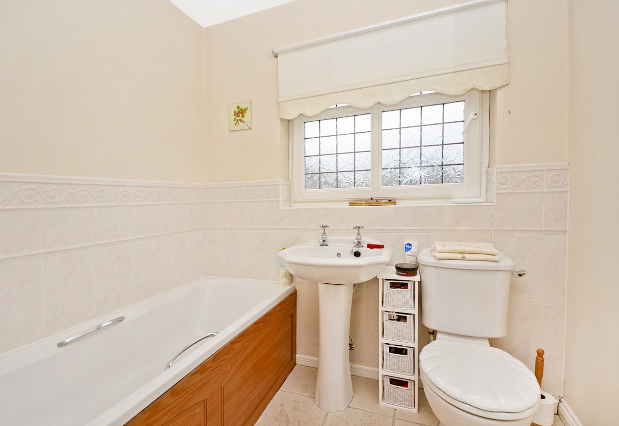 132 Dover Park, Dunfermline, KY11 8HX