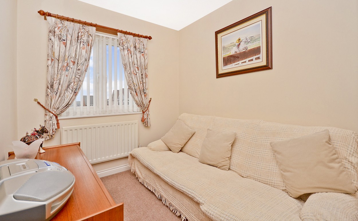 132 Dover Park, Dunfermline, KY11 8HX