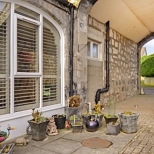 8 Keavil Farm Steadings, Crossford, KY12 8QW