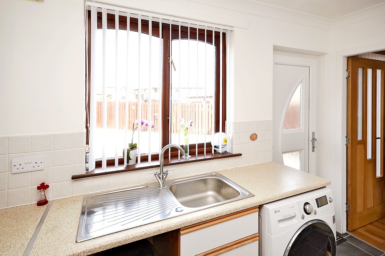 92 South Knowe, Crossgates, KY4 8AW