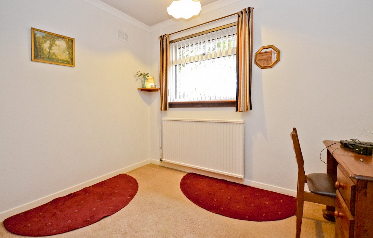 11 Holly Crescent, Dunfermline, KY11 8BY