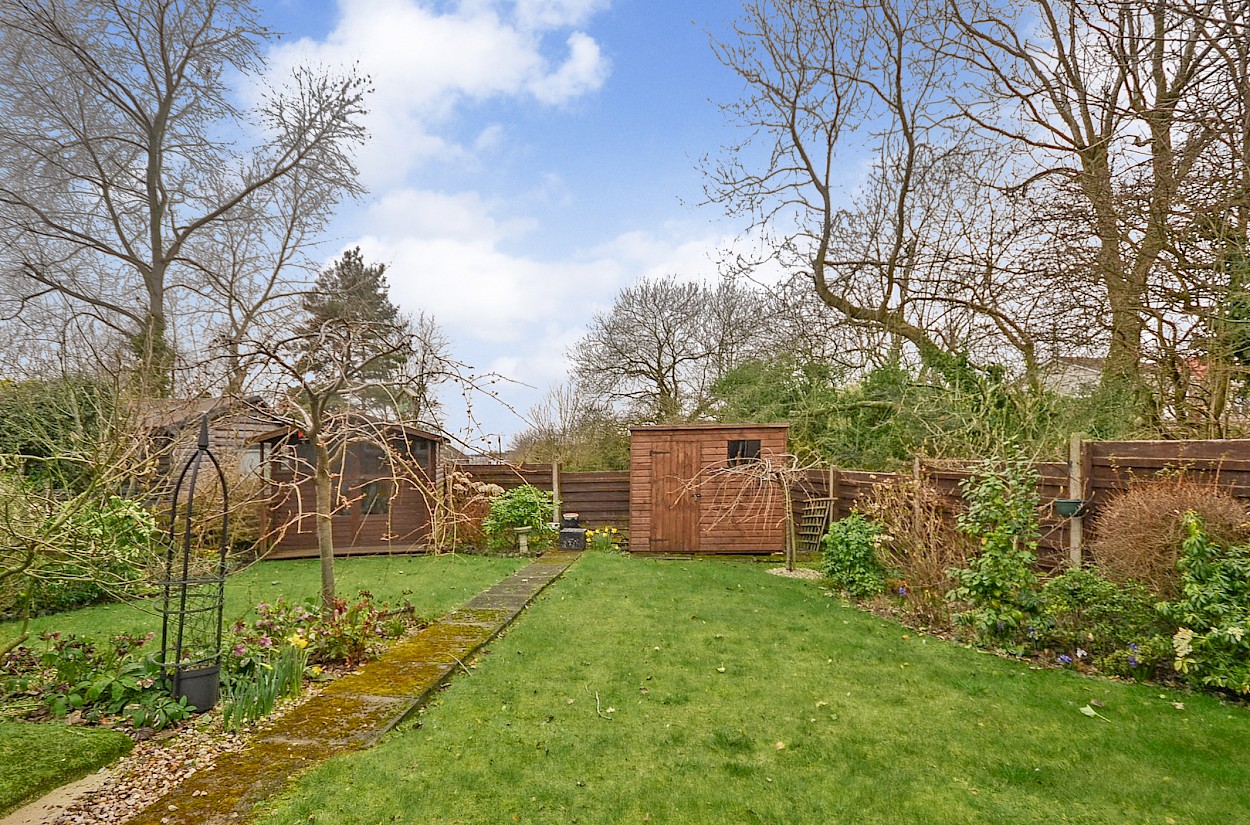 11 Holly Crescent, Dunfermline, KY11 8BY