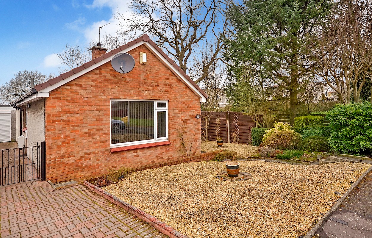 11 Holly Crescent, Dunfermline, KY11 8BY