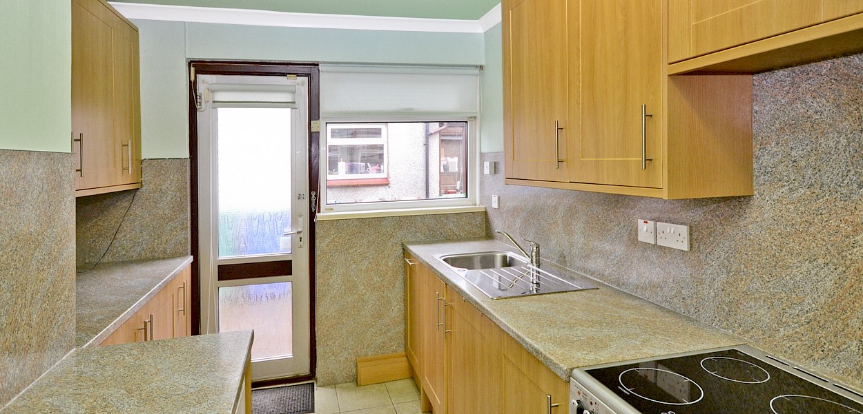 11 Holly Crescent, Dunfermline, KY11 8BY