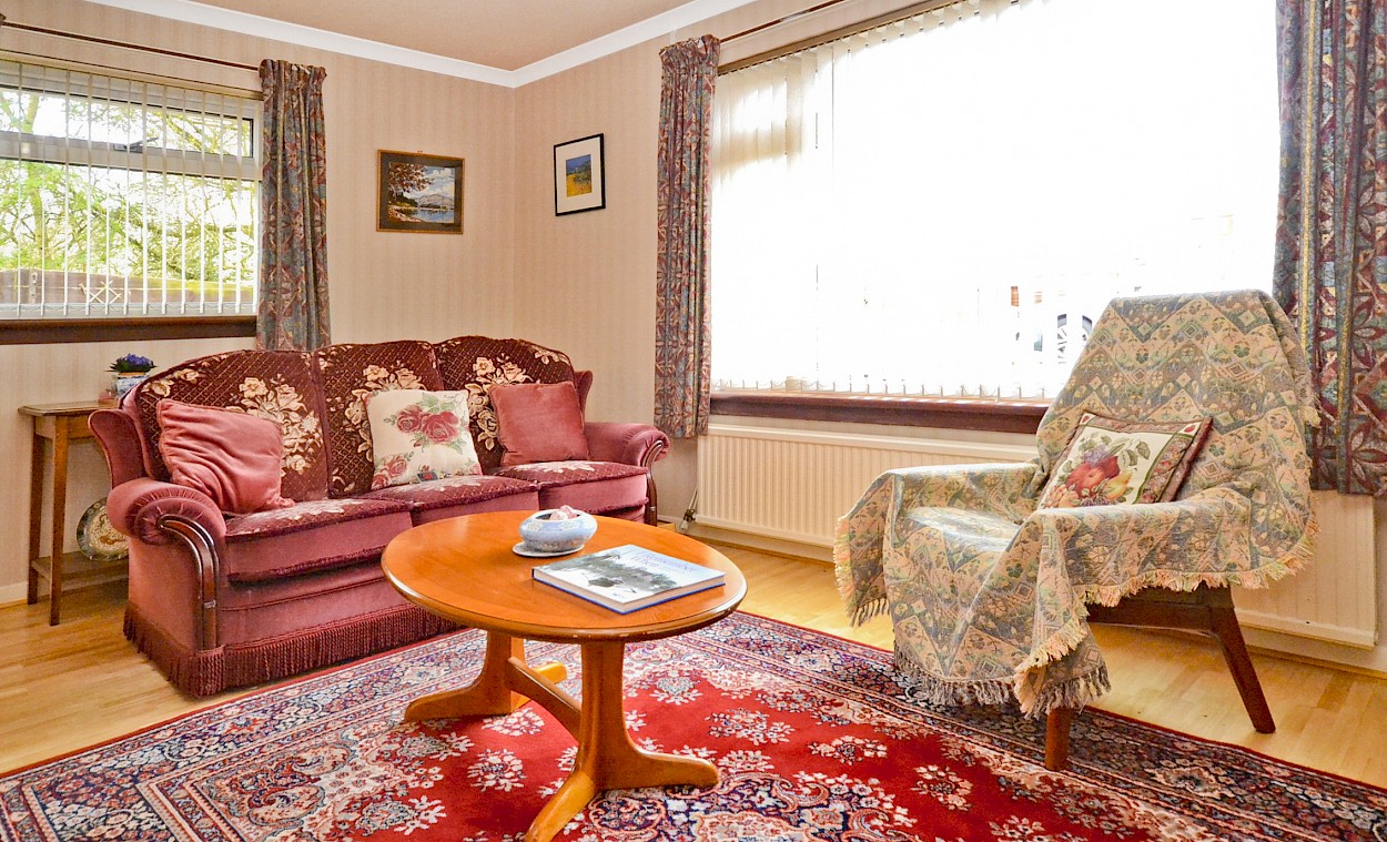 11 Holly Crescent, Dunfermline, KY11 8BY