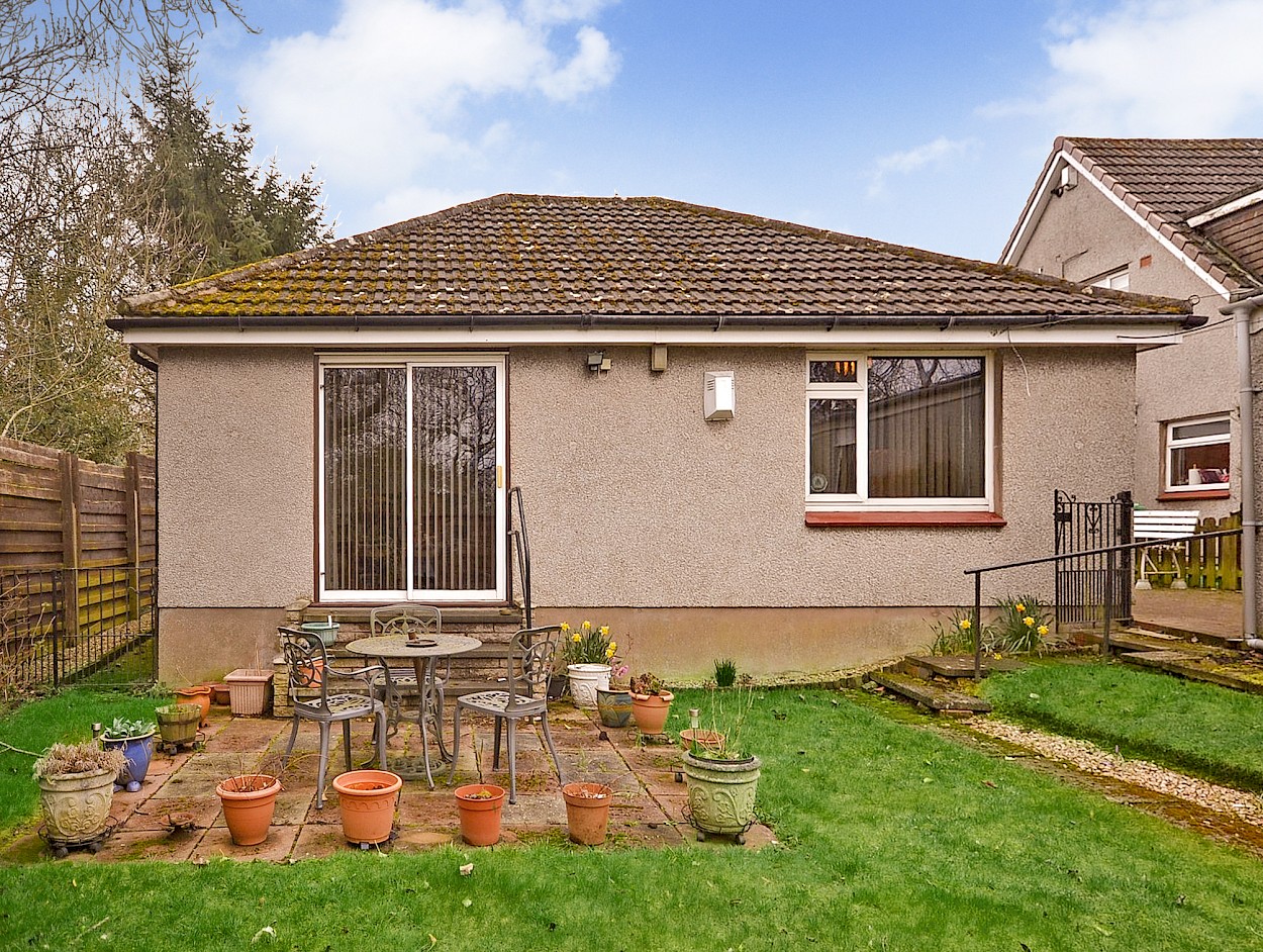 11 Holly Crescent, Dunfermline, KY11 8BY