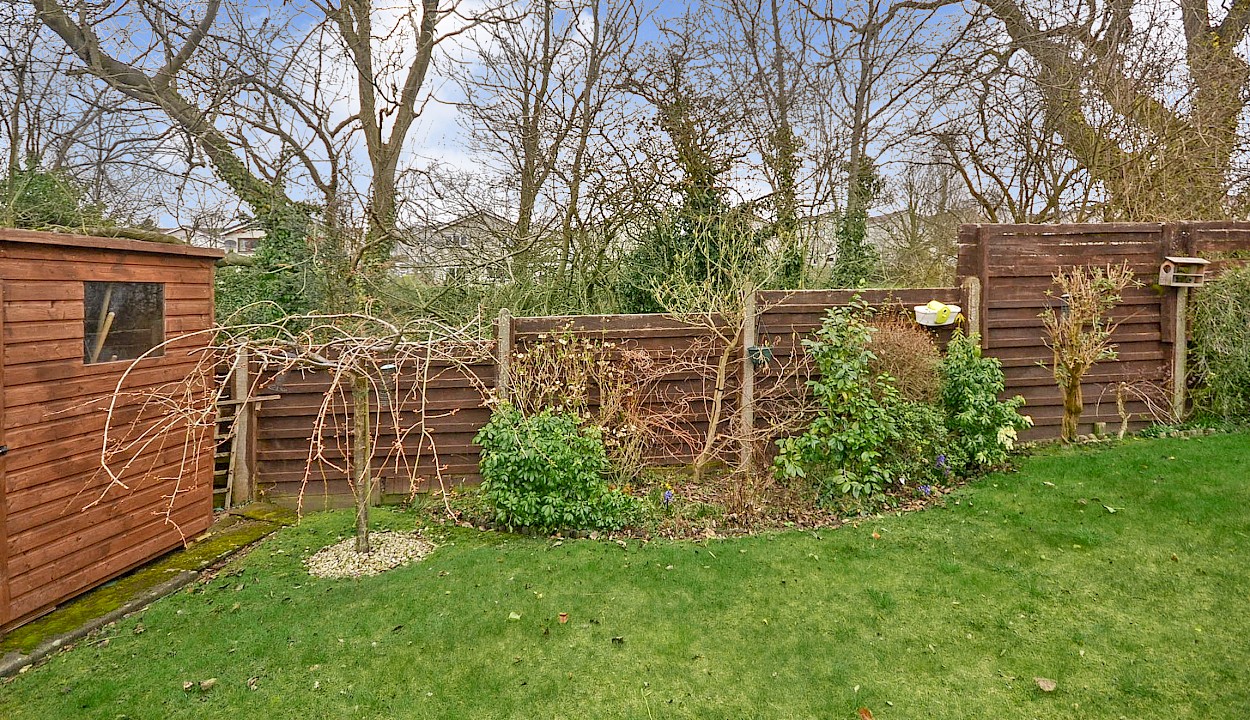 11 Holly Crescent, Dunfermline, KY11 8BY