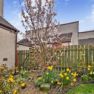1 Pitdinnie Road, Cairneyhill, KY12 8RE