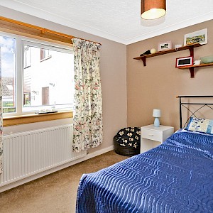 1 Pitdinnie Road, Cairneyhill, KY12 8RE