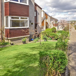 1 Pitdinnie Road, Cairneyhill, KY12 8RE
