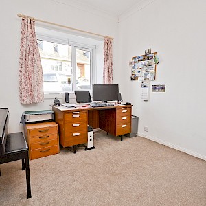 Ashintully, 143 Main Street Townhill, by Dunfermline, KY12 0HB