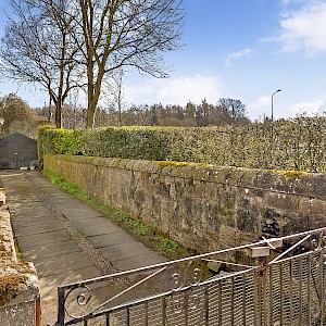 Ashintully, 143 Main Street Townhill, by Dunfermline, KY12 0HB