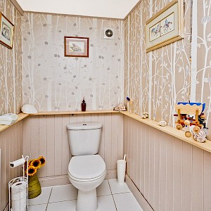Ashintully, 143 Main Street Townhill, by Dunfermline, KY12 0HB