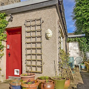 Ashintully, 143 Main Street Townhill, by Dunfermline, KY12 0HB