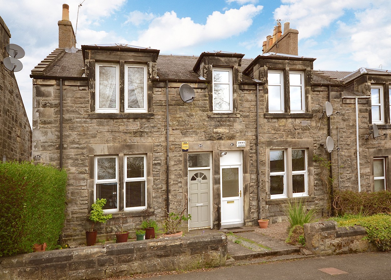 Left flat. 86 Thistle Street, Dunfermline, KY12 0JA
