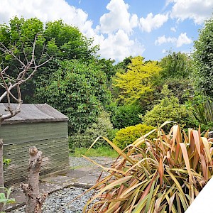 11 The Cairns, Charlestown, KY11 3EP