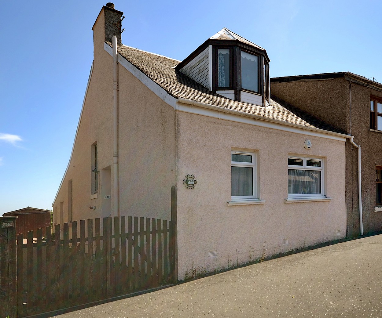 296 Main Street, Kelty, KY4 0BB