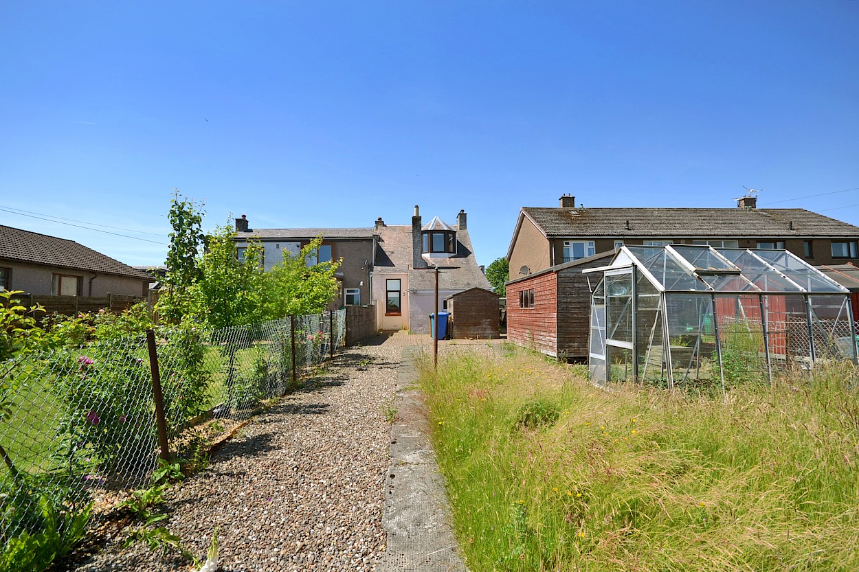 296 Main Street, Kelty, KY4 0BB