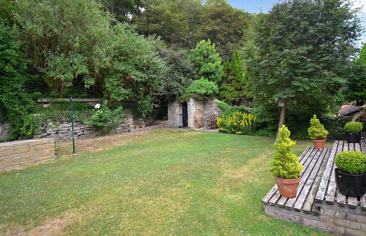 15 Halketts Hall, Limekilns, KY11 3HJ