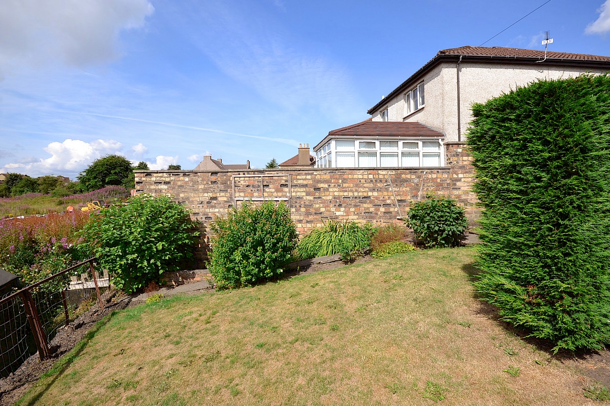 31 Manse Road, Crossgates, KY4 8DB