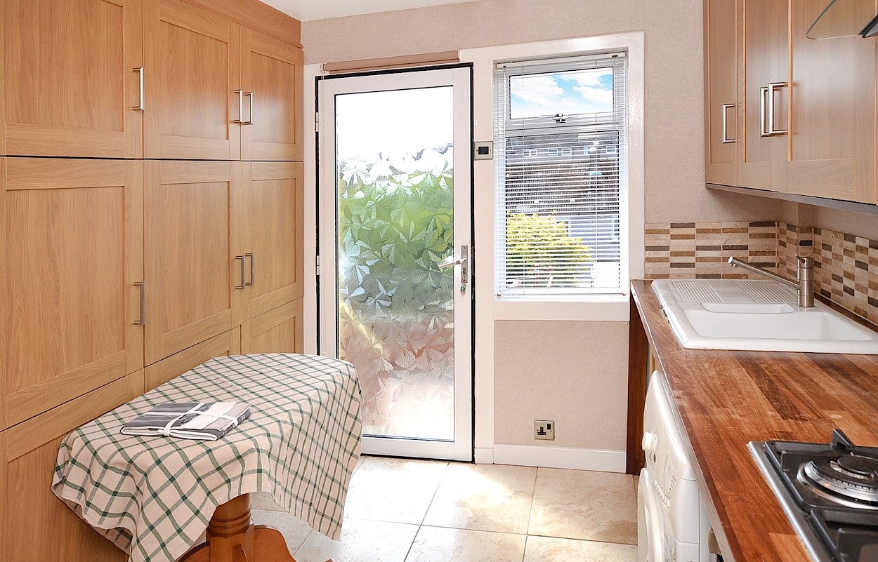 31 Manse Road, Crossgates, KY4 8DB