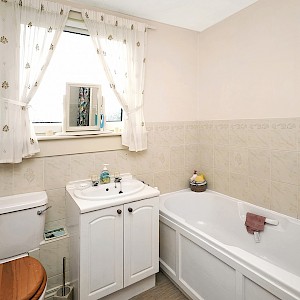 5 Ardeer Place, Dunfermline, KY11 4YX