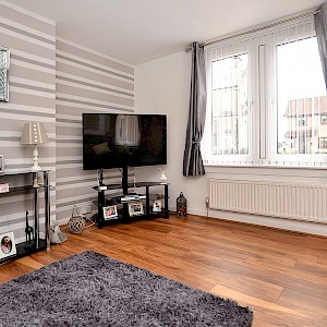 25 Lochleven Road, Lochore, KY5 8DA