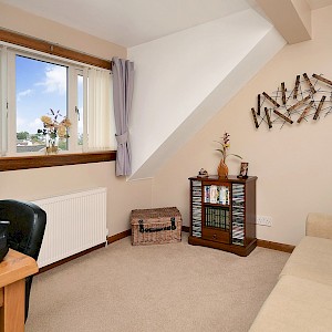 35 Whitemyre Court, Dunfermline, KY12 9PF