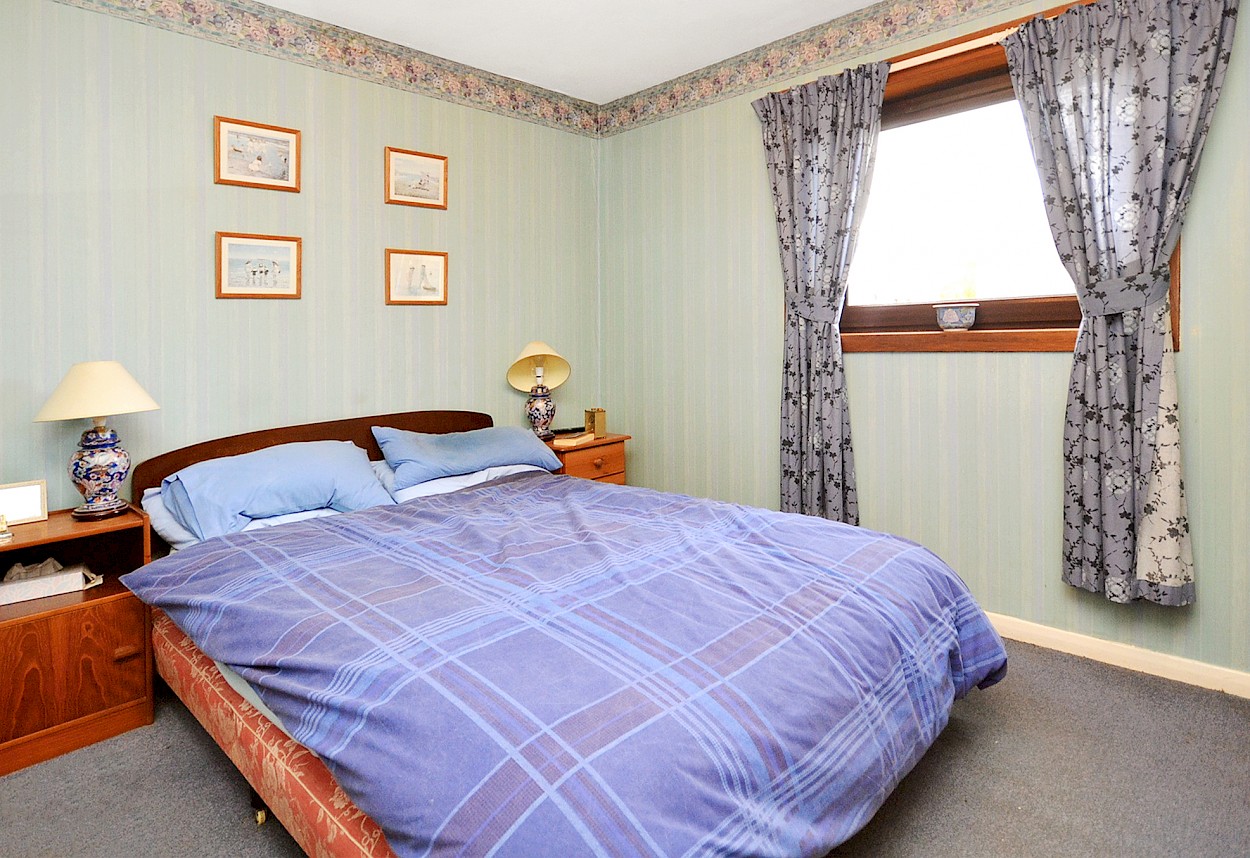 49 Calaisburn Place, Dunfermline, KY11 4RD