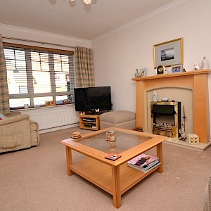 69 Farnell Way, Dunfermline, KY12 0SR