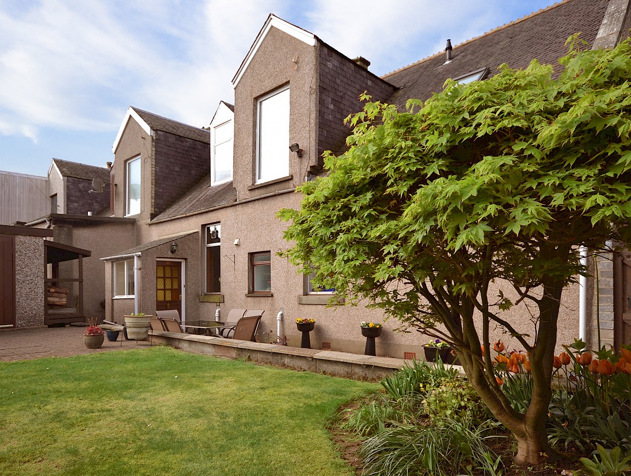 80 Perth Road, Cowdenbeath, KY4 9BG