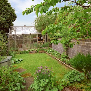 Mayfield Cottage, 23 Carnock Road, Dunfermline, KY12 9NX