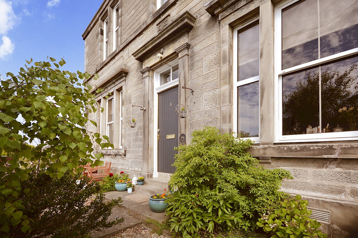 1 Rose Crescent, Dunfermline, KY12 OQS