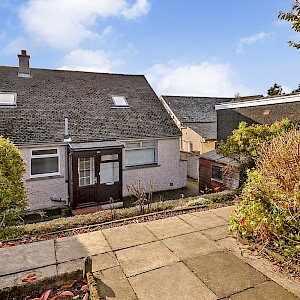 28 Kingseat Road, Dunfermline, KY12 0DD