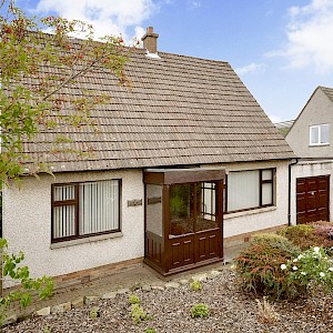 83 Garvock Hill, Dunfermline KY12 7UT