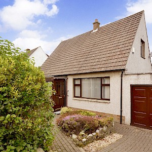 83 Garvock Hill, Dunfermline KY12 7UT