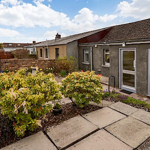 2 School Row, Dunfermline, KY12 9AY