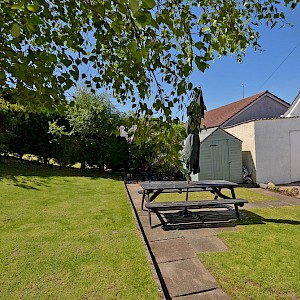 4 Hawthorn Bank, Carnock, KY12 9JS