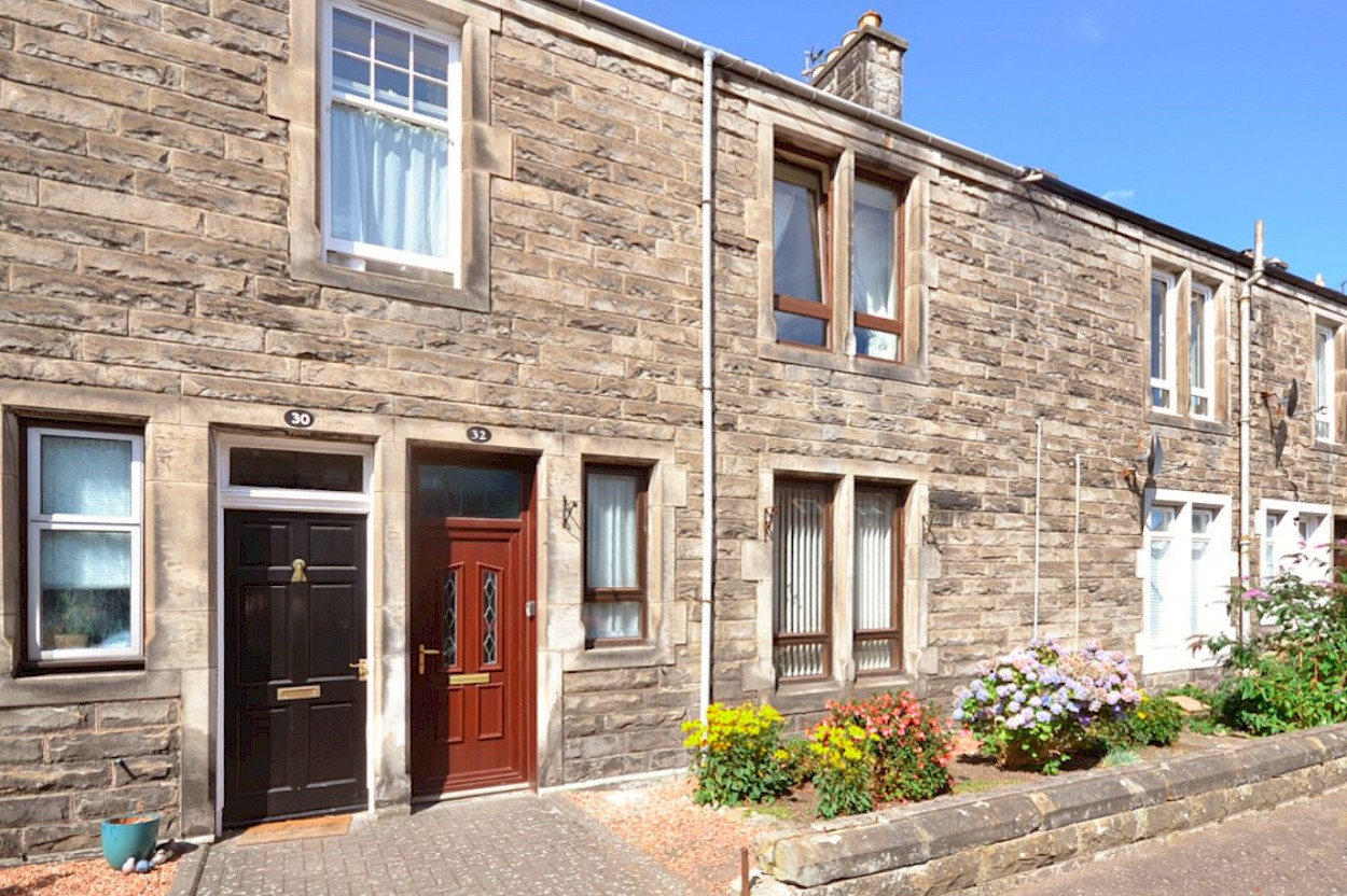 32 Brucefield Avenue, Dunfermline, KY11 4SX