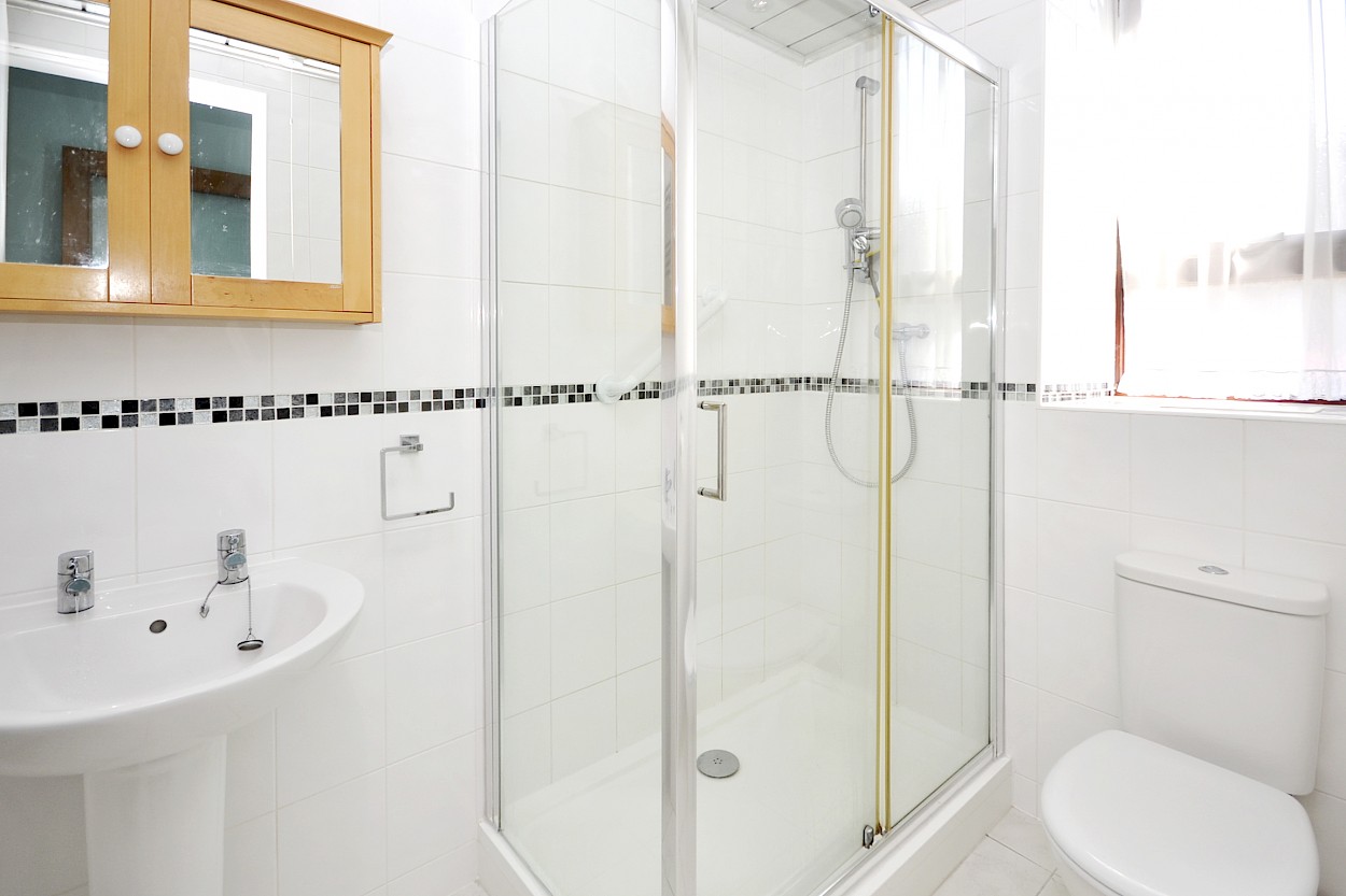 32 Brucefield Avenue, Dunfermline, KY11 4SX