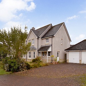 9 Hillview Court, Halbeath, Dunfermline, KY12 0WP