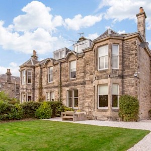 10 Comely Park, Dunfermline, KY12 7HU