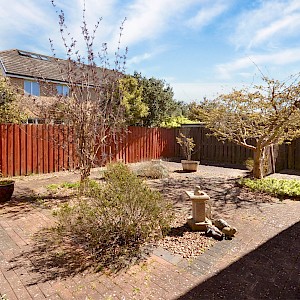 10 Yetholm Park, Dunfermline, KY12 7XR