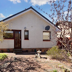 10 Yetholm Park, Dunfermline, KY12 7XR