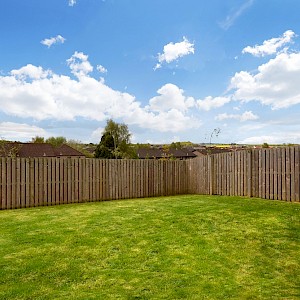 5 Forrester Park Drive, Cairneyhill, KY12 8BX